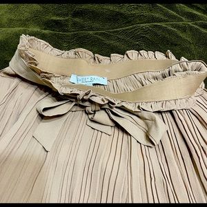 Sweet Rain Pants & Jumpsuits Pleated Wide Pants